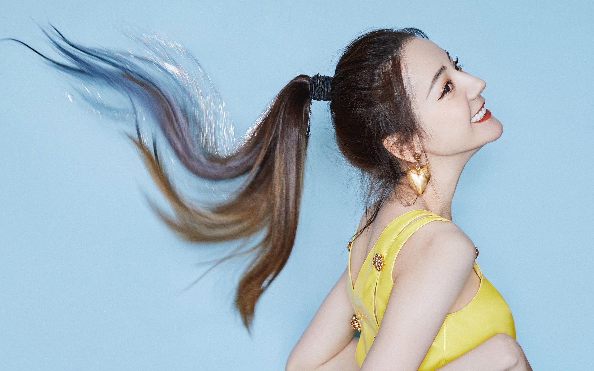 “足球明星的中国之旅：访谈与专栏”，足球明星(中国)