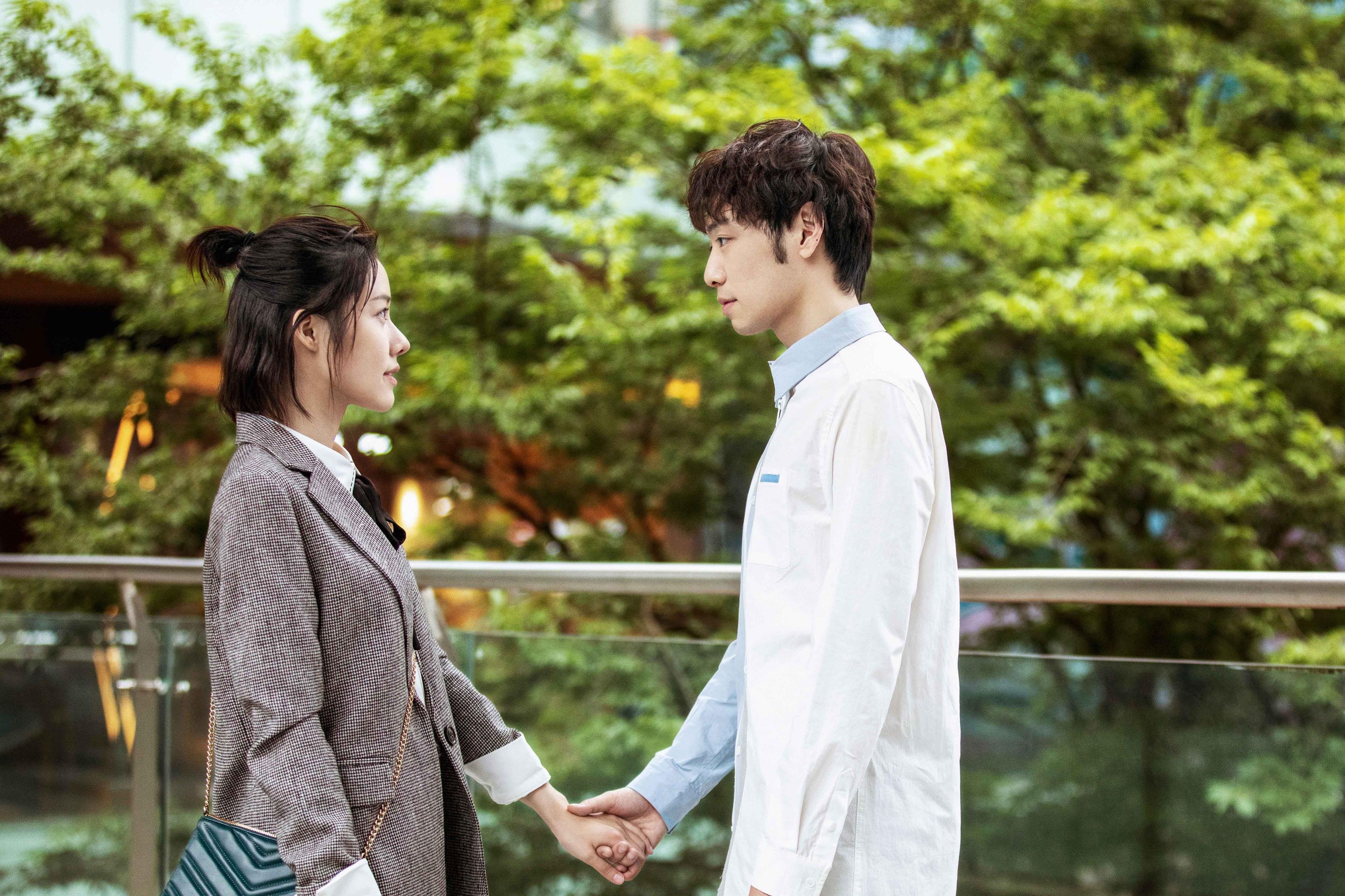 FB体育app下载-压哨封盖：刘强在最后时刻成功封阻对手投篮，压哨选手什么意思