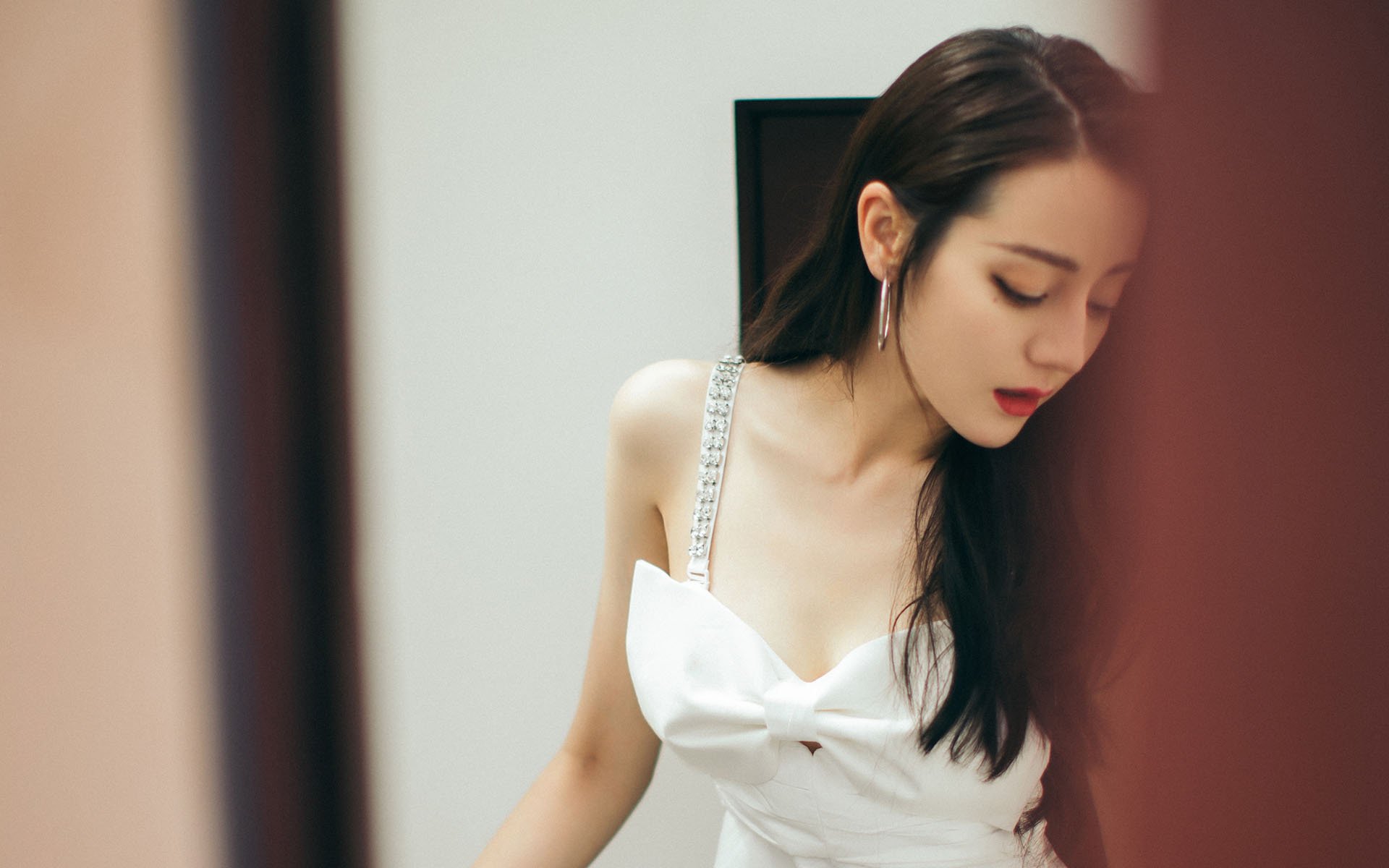 库兹马诺维奇在巴黎奥运会手球比赛中展现出高水平的反应速度，库兹马球技