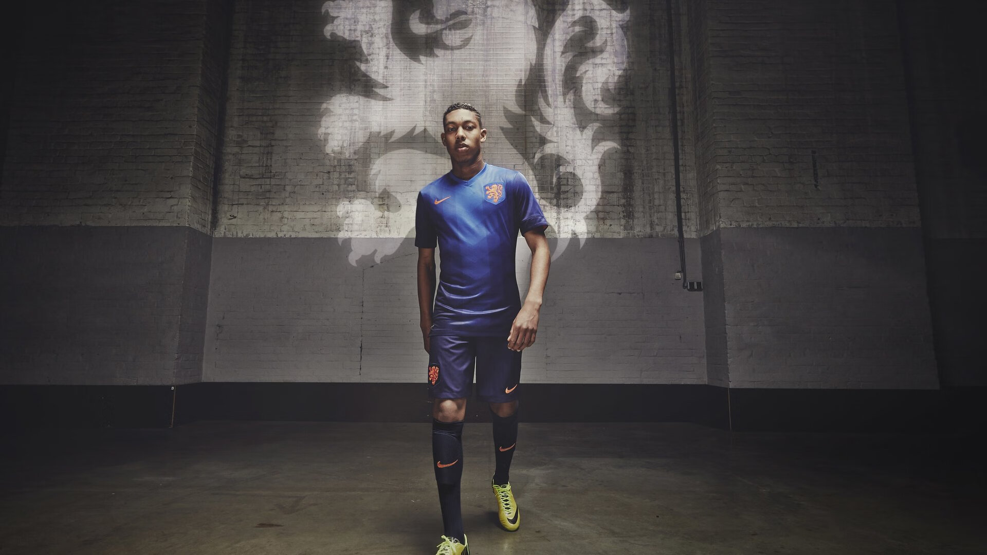 FBSports官方网站-现场氛围:观众席座无虚席,气氛热烈!,观众席座次如何安排